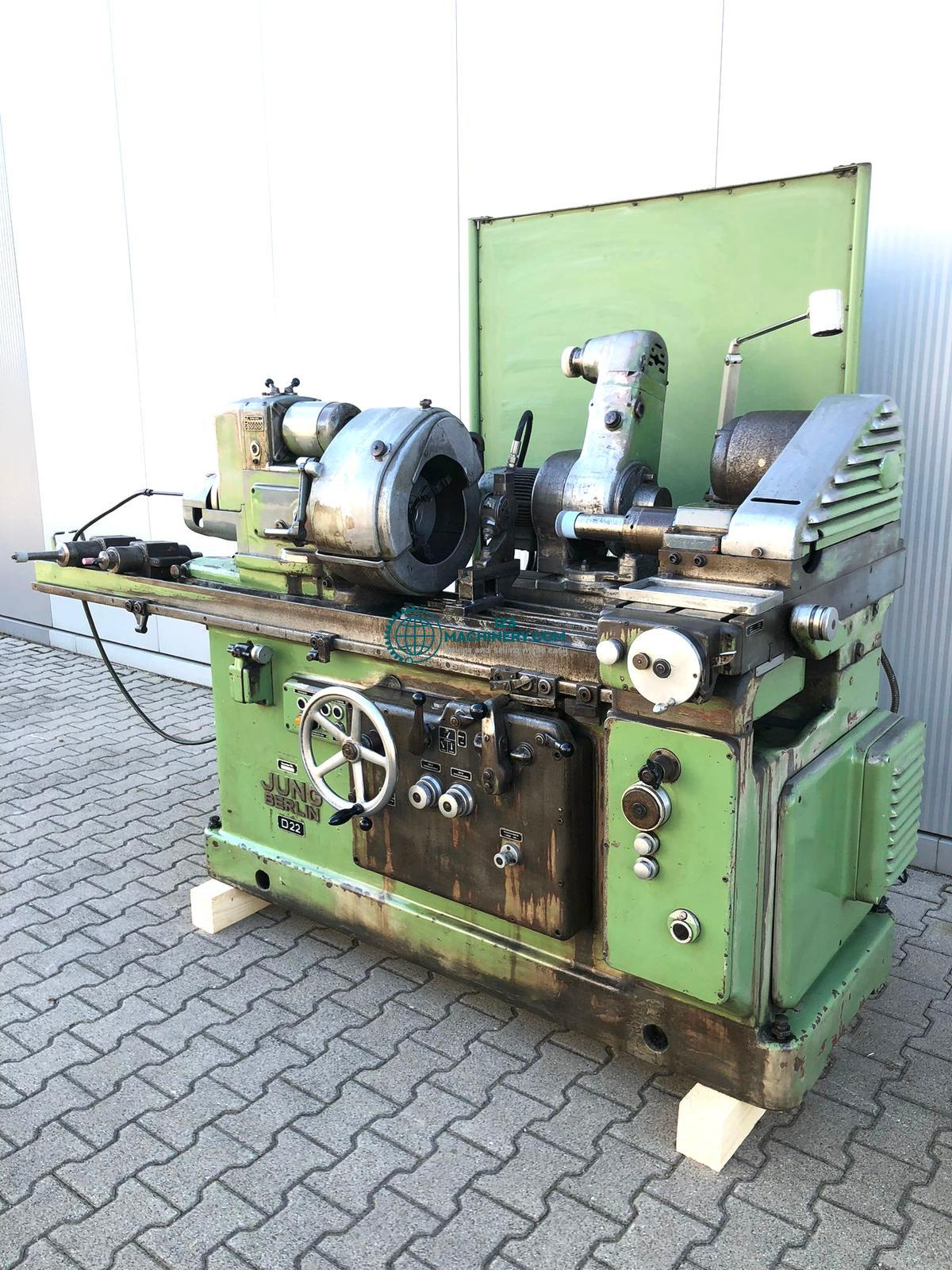 JUNG D22 / Innenrundschleifmaschine